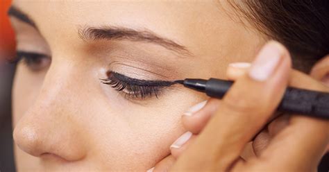 The Best Liquid Eyeliners for Creating a Cat